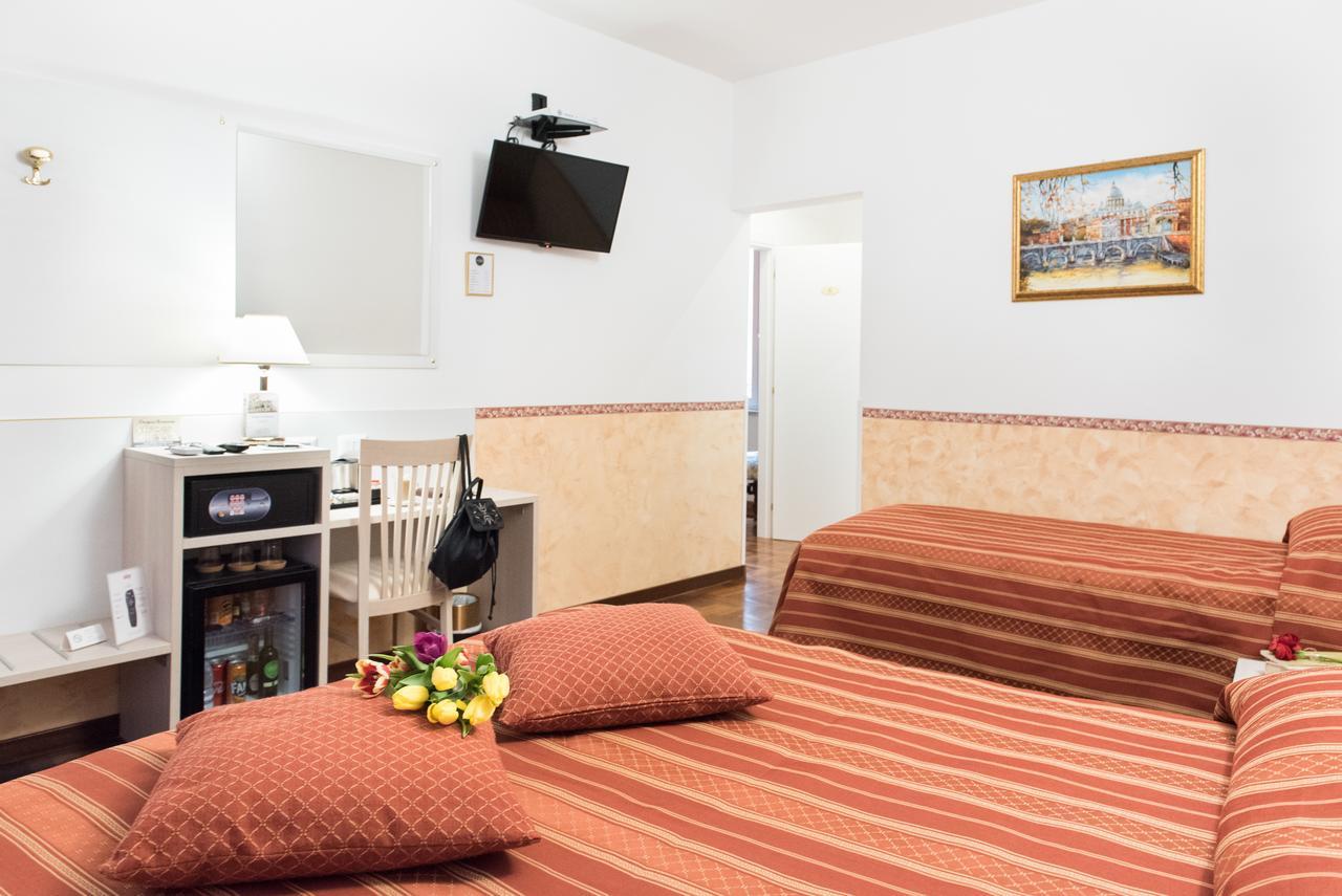 Domus Giulia Bed & Breakfast Rome Exterior photo