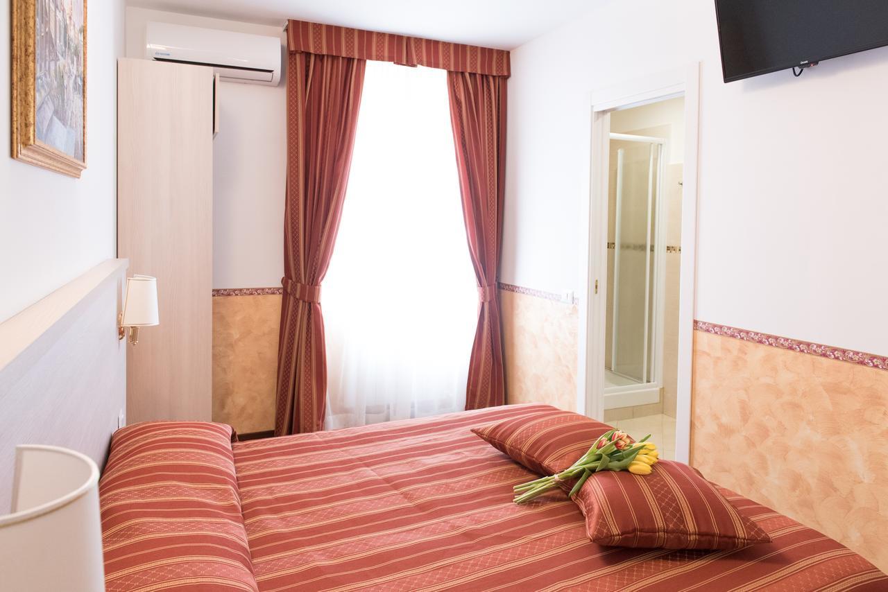 Domus Giulia Bed & Breakfast Rome Exterior photo